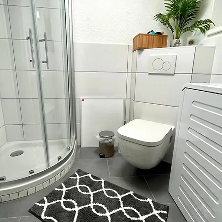 005- Zentral & Ruhig Mit Smarttv 아파트 *